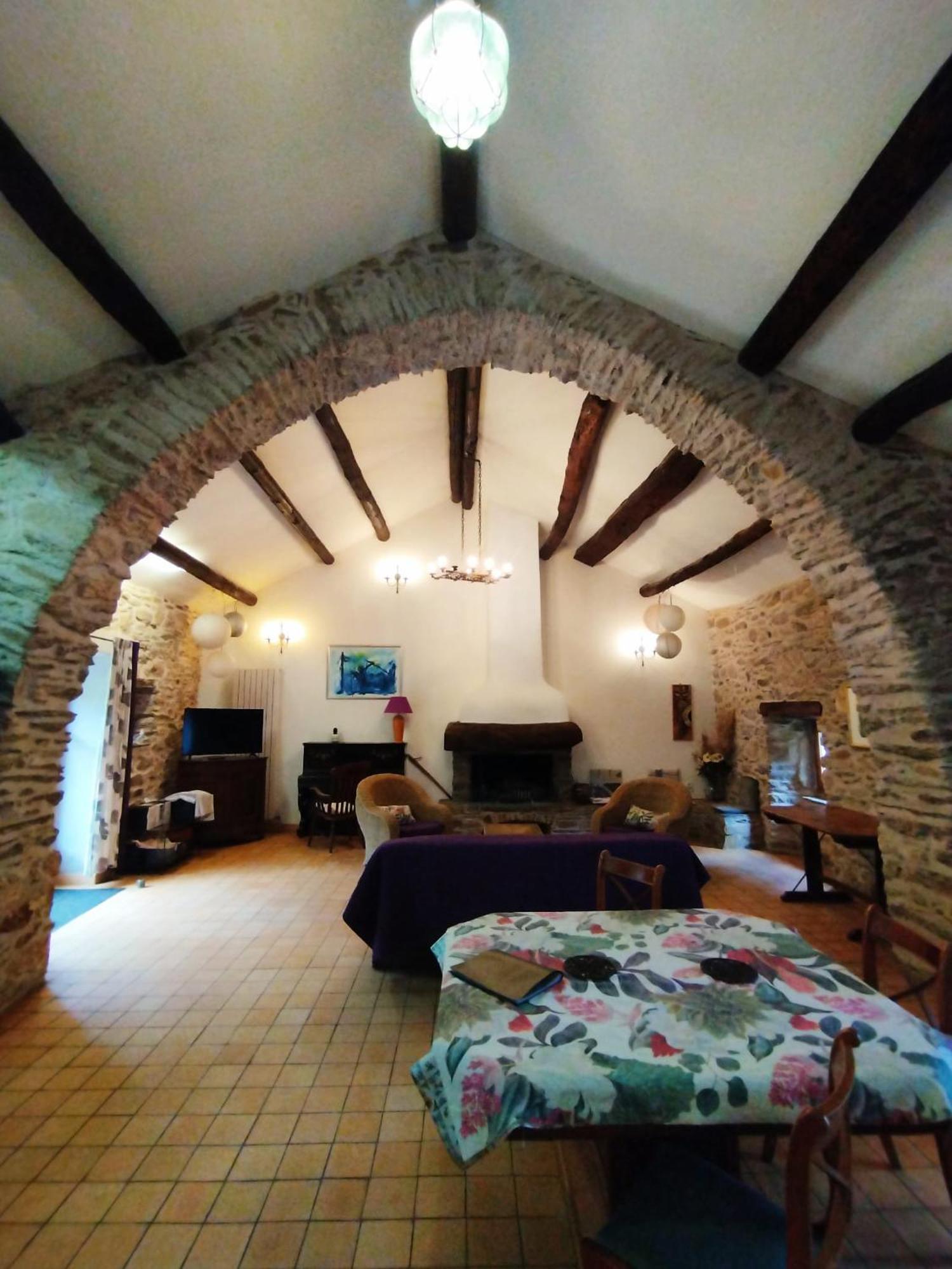 Chateau De Colombieres Sur Orb Exterior photo